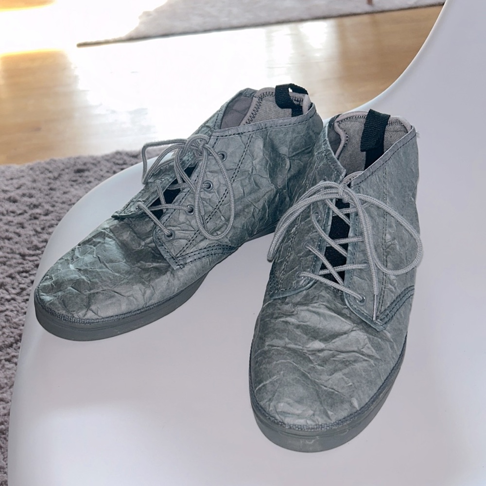 Sustainable Men’s Unstitched Utilities. Mid top shoe